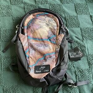 Osprey + Rumpl Black and Brown Daylite 13L Backpack,